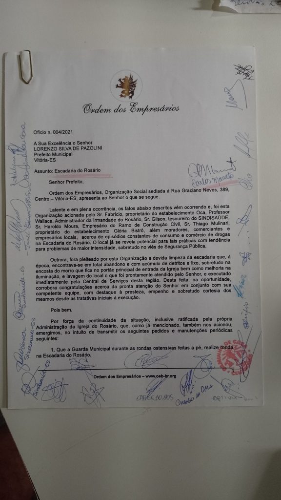 Galeria de imagens contendo ofícios protocolados e listas de assinaturas de reuniões da Ordem dos Empresários em 2021.